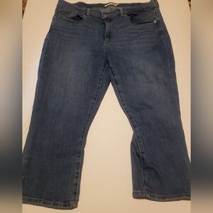 Women's Levi Strauss red tab capri jeans. Size 16.